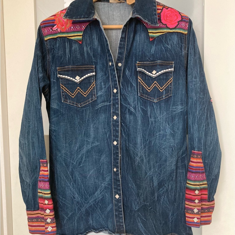 Wrangler Blue Denim Jacket with Multicolor Accents